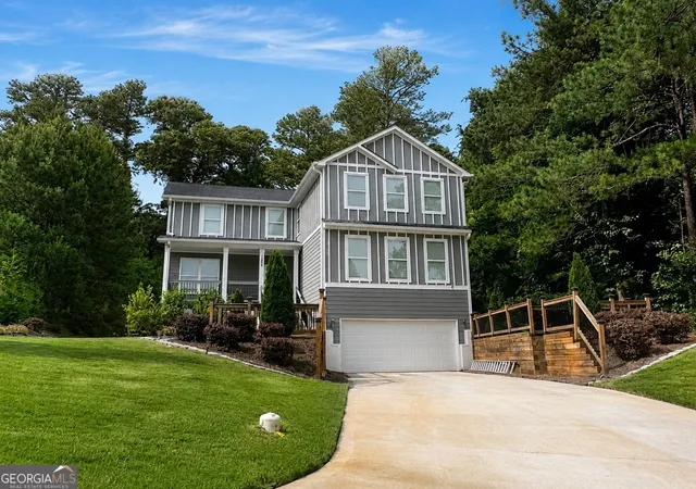 Photo 3 of Single family home for sale at 655 Transit Cir, Atlanta, GA 30349 | MLS# 10774532 | Listing updated on 2026-07-12