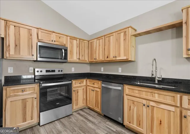 Photo 3 of Sale Pending at 113 Bearden Rd, Rocky Face, GA 30740 | MLS# 10809762 | Listing updated on 2026-08-24