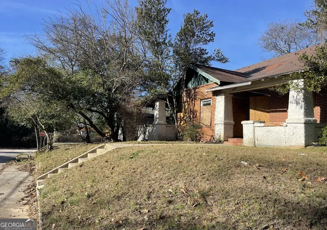 Photo 3 of Single family home for sale at 1851 Coleman Ave, Macon, GA 31201 | MLS# 10821882 | Listing updated on 2026-08-21