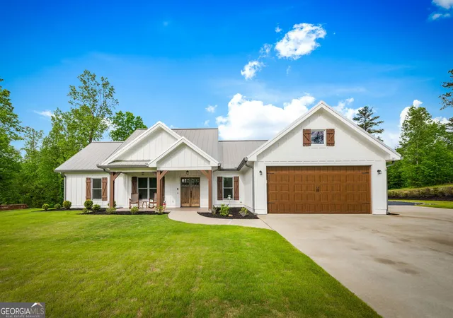 Photo 4 of Single family home for sale at 704 Town Creek Church Rd, Talking Rock, GA 30175 | MLS# 10770806 | Listing updated on 2026-08-25