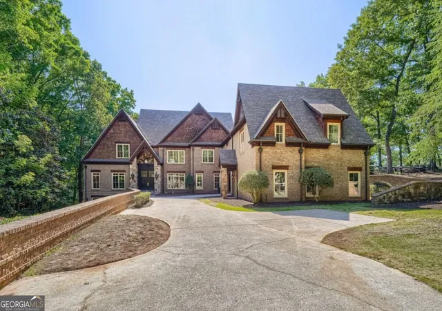 Photo 3 of Single family home for sale at 7965 Robin Rd, Cumming, GA 30041 | MLS# 10830332 | Listing updated on 2026-09-04
