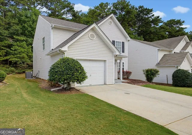 Photo 3 of Condo for sale at 137 Spring Walk Wy, Lawrenceville, GA 30046 | MLS# 10825734 | Listing updated on 2026-09-20