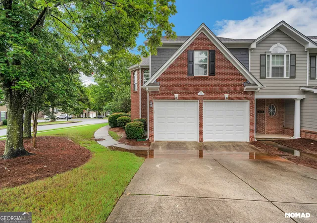 2nd image of 956 Pierce Ivy Ct, Lawrenceville, GA 30043 | MLS# 10818880