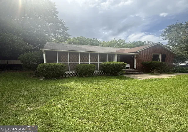Photo 2 of Sale Pending at 4021 San Juan Ave, Macon, GA 31206 | MLS# 10834417 | Listing updated on 2026-09-11