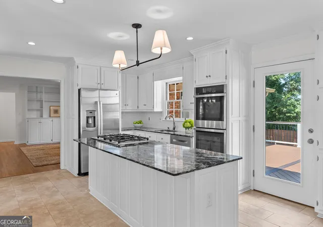 Photo 4 of Single family home for sale at 206 Fortson Dr, Athens, GA 30606 | MLS# 10835682 | Listing updated on 2026-09-12