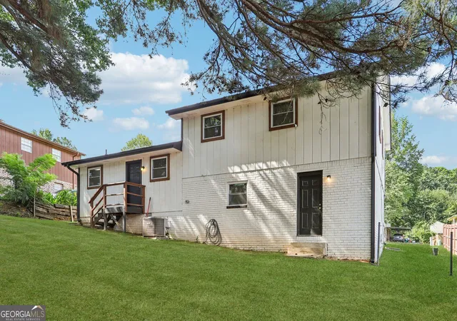 Photo 2 of Single family home for sale at 2908 Drexel Ln, Jonesboro, GA 30236 | MLS# 10825980 | Listing updated on 2026-08-28