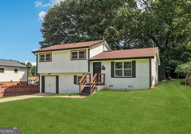 Photo 4 of Single family home for sale at 2908 Drexel Ln, Jonesboro, GA 30236 | MLS# 10825980 | Listing updated on 2026-08-28