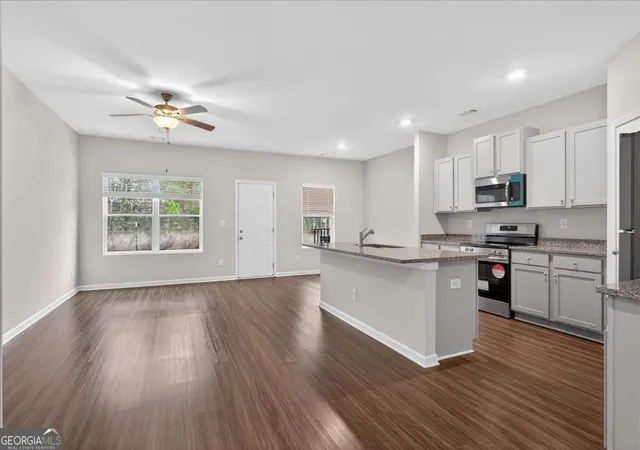 Photo 4 of Townhouse for sale at 101 Brexley Dr, Calhoun, GA 30701 | MLS# 10774438 | Listing updated on 2026-07-21