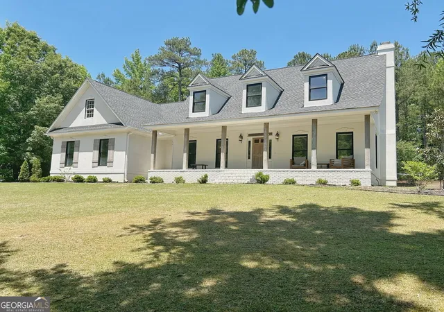Homes for sale in Lanett, AL | 2004 Moores Mill Dr, Lanett, AL 36863 | MLS# 10765826