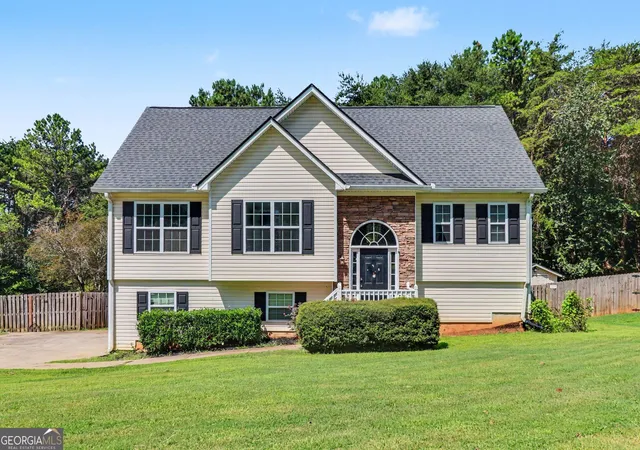 Photo 1 of Single family home for sale at 20 Hopkins Breeze, Adairsville, GA 30103 | MLS# 10831027 | Listing updated on 2026-10-02