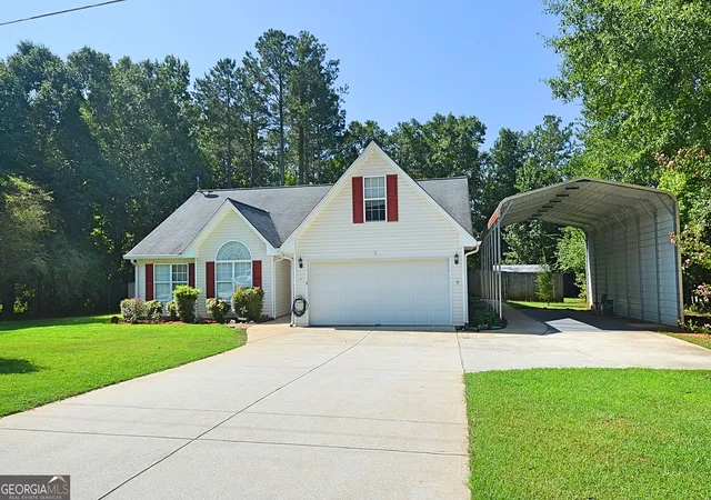 Photo 3 of Sale Pending at 45 Crooked Crk Way #2, Covington, GA 30016 | MLS# 10827713 | Listing updated on 2026-09-30