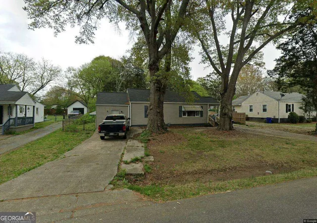 1st image of 1879 Se Alexander St Se, Smyrna, GA 30080 | MLS# 10812737