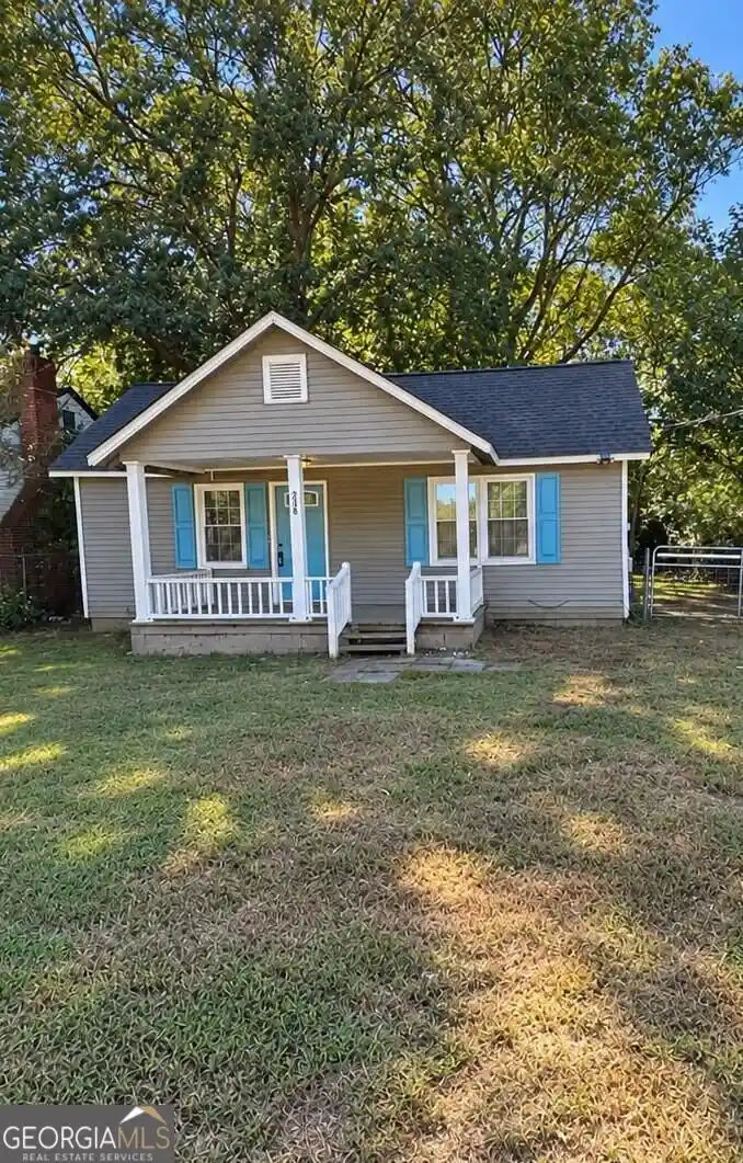 Photo 1 of Sale Pending at 238 Spring St, Griffin, GA 30223 | MLS# 10871006 | Listing updated on 2026-10-20