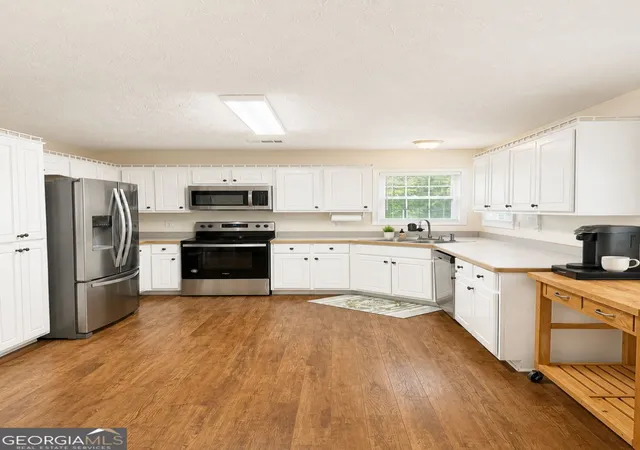 Photo 3 of Single family home for sale at 314 Black Willow Ct, Locust Grove, GA 30248 | MLS# 10799288 | Listing updated on 2026-09-29