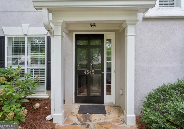 Photo 2 of Single family home for sale at 4545 Chelton Ct Se, Smyrna, GA 30080 | MLS# 10808926 | Listing updated on 2026-09-19