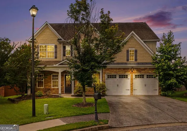 2nd image of 810 Sapphire Ln, Sugar Hill, GA 30518 | MLS# 10794482