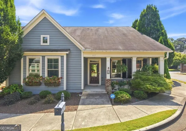 Single family home for sale at 827 Rockford Cmns Dr SW, Marietta, GA 30064 | MLS# 10847920