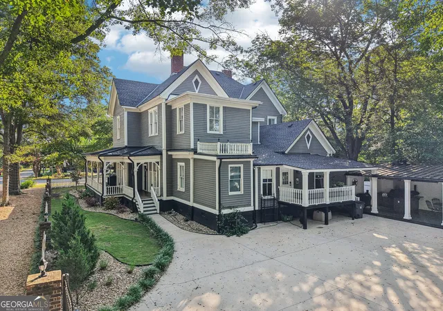 1st image of 207 E Hightower Trl, Social Circle, GA 30025 | MLS# 10728238