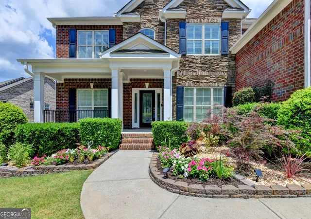 Photo 3 of Mansion for sale at 2825 Waterstone Dr, Cumming, GA 30041 | MLS# 10789950 | Listing updated on 2026-09-18