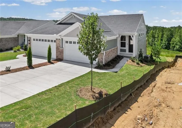 Photo 3 of Townhouse for sale at 27 Village Dr, Dawsonville, GA 30534 | MLS# 10823742 | Listing updated on 2026-10-09