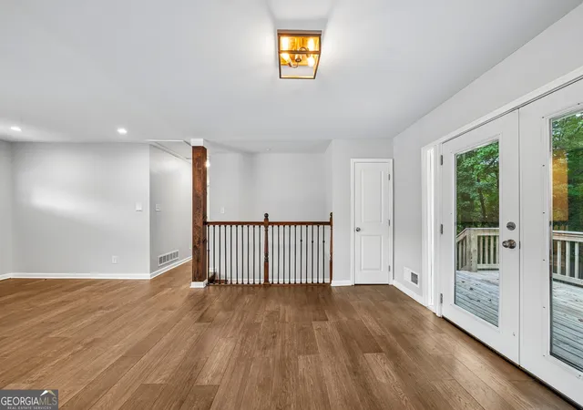 Photo 2 of Single family home for sale at 319 Prairie View Pl Sw, Atlanta, GA 30311 | MLS# 10813839 | Listing updated on 2026-08-29