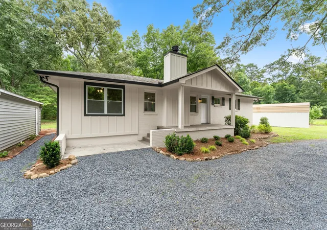 Homes for sale in White, GA | 45 E Rocky St Ne, White, GA 30184 | MLS# 10766568