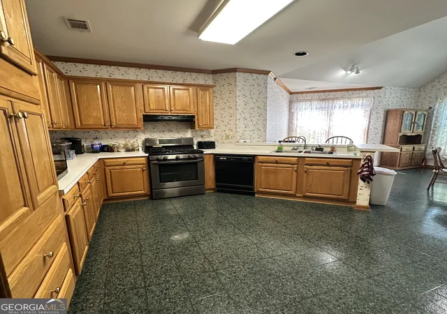 5th image of 9361 Arbor Glen Ct, Jonesboro, GA 30236 | MLS# 10807142