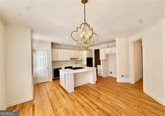 Photo 4 of Townhouse for sale at 14 Carrington Way, Sandy Springs, GA 30328 | MLS# 10818650 | Listing updated on 2026-09-21