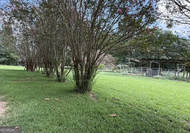 Photo 3 of Manufactured home for sale at 110 County Road 481, Collinsville, AL 35961 | MLS# 10836070 | Listing updated on 2026-09-13
