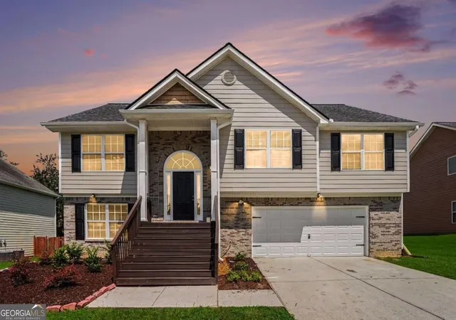 2nd image of 1131 Rose Terrace Cir, Loganville, GA 30052 | MLS# 10830168