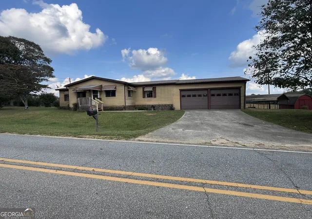 Photo 1 of Sale Pending at 915 Holiness Campground Rd, Cleveland, GA 30528 | MLS# 10611157 | Listing updated on 2025-11-20