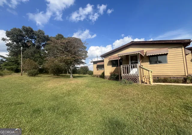 Photo 4 of Sale Pending at 915 Holiness Campground Rd, Cleveland, GA 30528 | MLS# 10611157 | Listing updated on 2025-11-20