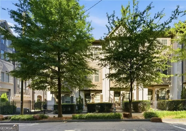image of 633 Broadview Pl, Atlanta, GA 30324 | MLS# 10783487