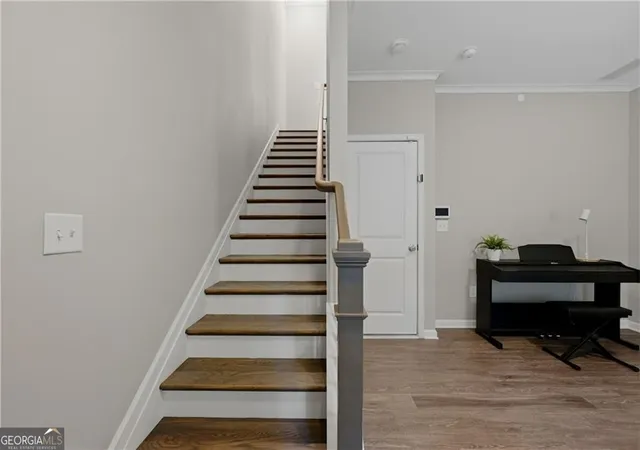 image of 633 Broadview Pl, Atlanta, GA 30324 | MLS# 10783487