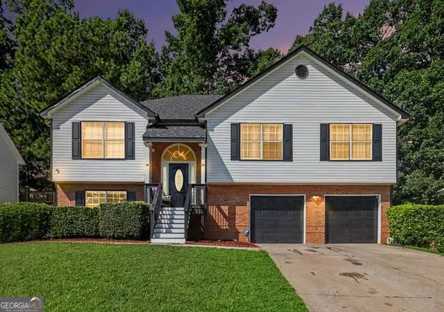 Photo 2 of Single family home for sale at 985 Under Ct, Sugar Hill, GA 30518 | MLS# 10828514 | Listing updated on 2026-09-03
