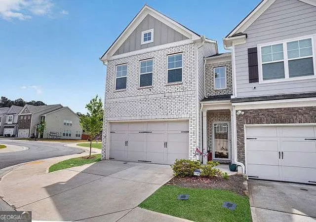 Photo 2 of Sale Pending at 7795 Baron Rd, Fairburn, GA 30213 | MLS# 10740391 | Listing updated on 2026-08-25