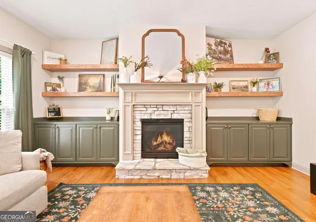 Photo 3 of Single family home for sale at 1038 Boxwood Ln, Canton, GA 30114 | MLS# 10821719 | Listing updated on 2026-10-28