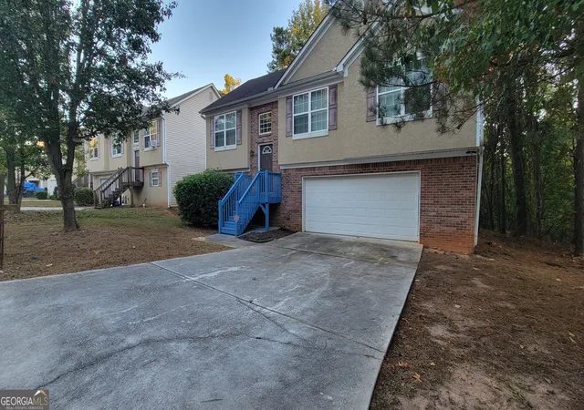 3rd image of 570 Sycamore Dr, Jonesboro, GA 30238 | MLS# 10629151