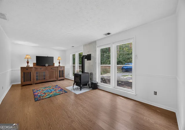 Photo 3 of Single family home for sale at 110 Jaybird Ln, Villa Rica, GA 30180 | MLS# 10813814 | Listing updated on 2026-09-14