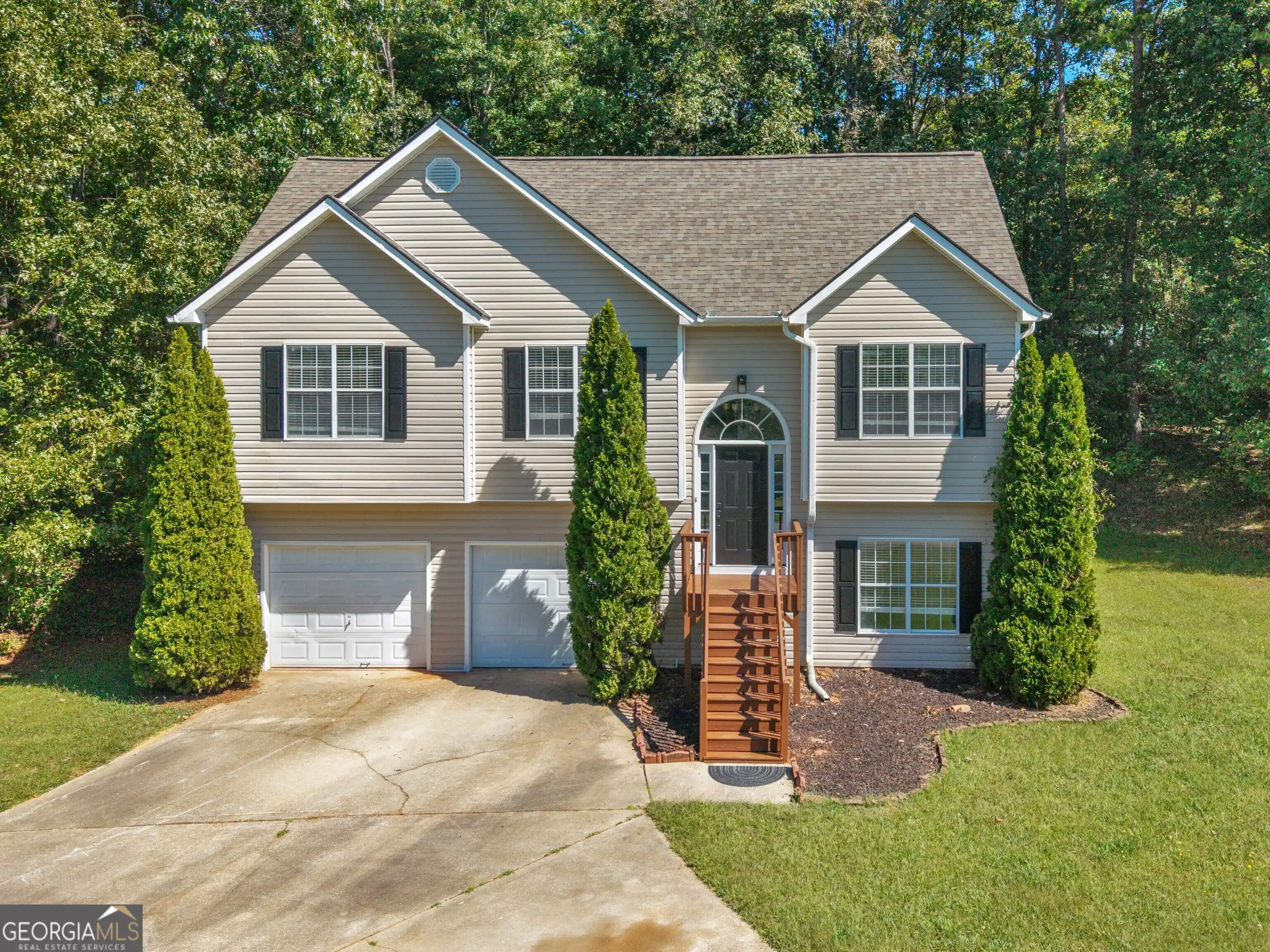 Photo 1 of Single family home for sale at 102 Jasons Ridge, Griffin, GA 30223 | MLS# 10869641 | Listing updated on 2026-10-22