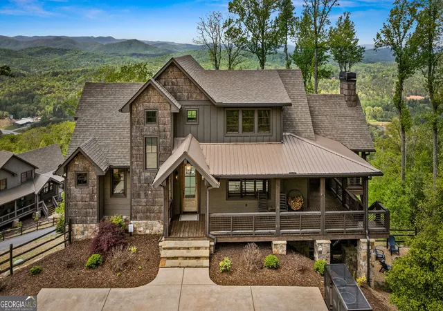 Photo 3 of Single family home for sale at 802 Overlook Dr, Blue Ridge, GA 30513 | MLS# 10738918 | Listing updated on 2026-09-17