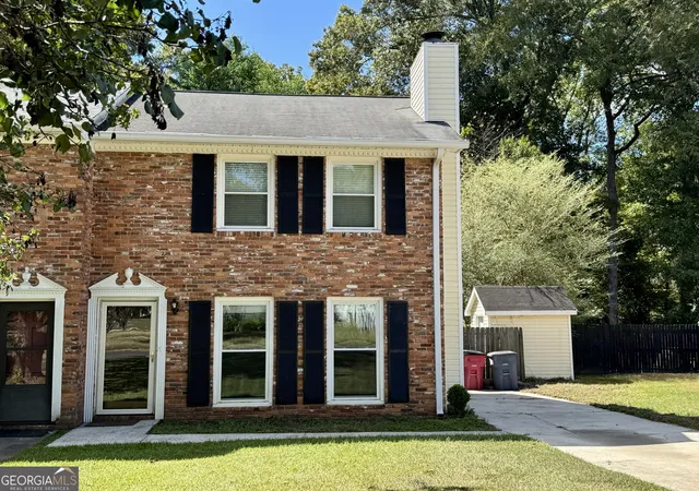 Photo 1 of Sale Pending at 147 Windermere Cir, Macon, GA 31210 | MLS# 10875911 | Listing updated on 2026-10-30