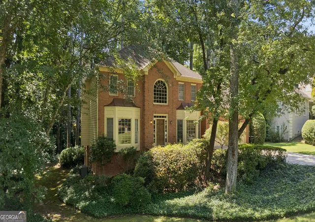 Photo 1 of Sale Pending at 4004 Chelsea Ln, Marietta, GA 30062 | MLS# 10833085 | Listing updated on 2026-09-21