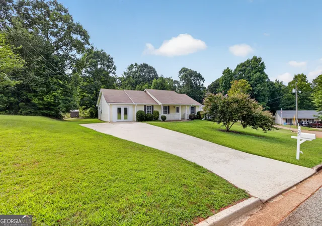 Photo 1 of Single family home for sale at 20 Hunters Keep, Covington, GA 30014 | MLS# 10807951 | Listing updated on 2026-08-18