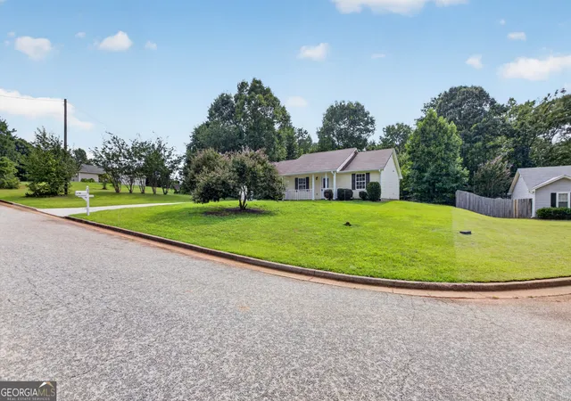 Photo 2 of Single family home for sale at 20 Hunters Keep, Covington, GA 30014 | MLS# 10807951 | Listing updated on 2026-08-18