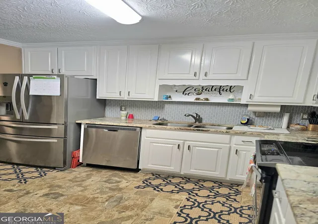 3rd image of 122 Spring Valley Cir, Stockbridge, GA 30281 | MLS# 10830412