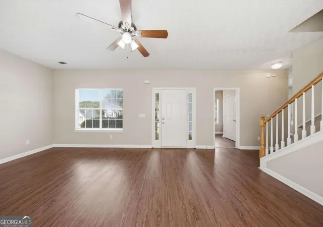 Photo 3 of Sale Pending at 4516 Swan Tr, Union City, GA 30349 | MLS# 10820291 | Listing updated on 2026-09-28