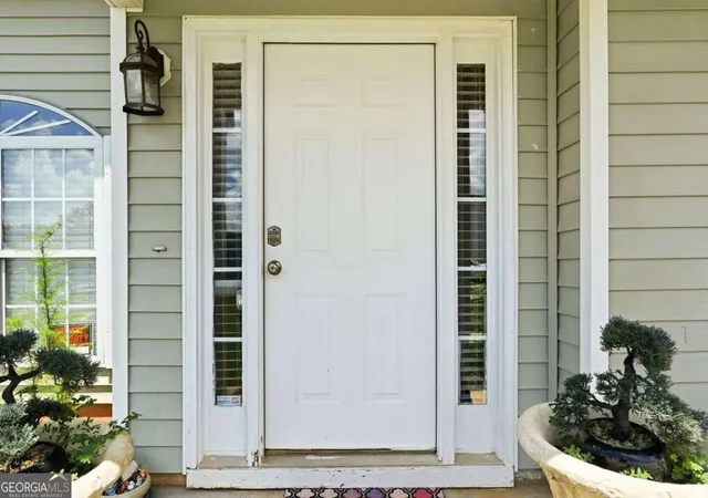 3rd image of 1016 Meadow Glen Cir, Fairburn, GA 30213 | MLS# 10811095