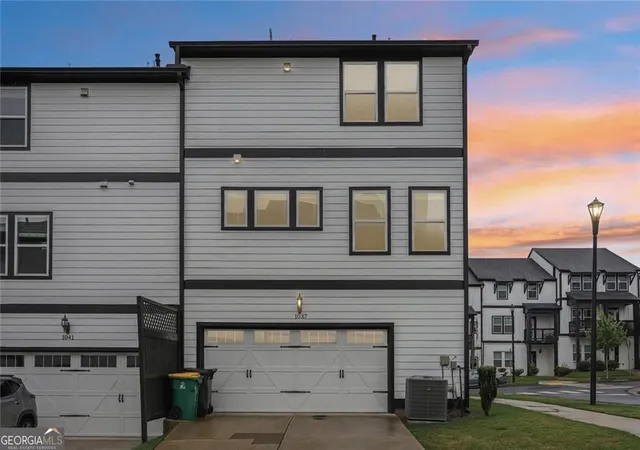 Photo 2 of Townhouse for sale at 1037 Knoxboro Ln, Woodstock, GA 30188 | MLS# 10810009 | Listing updated on 2026-09-19