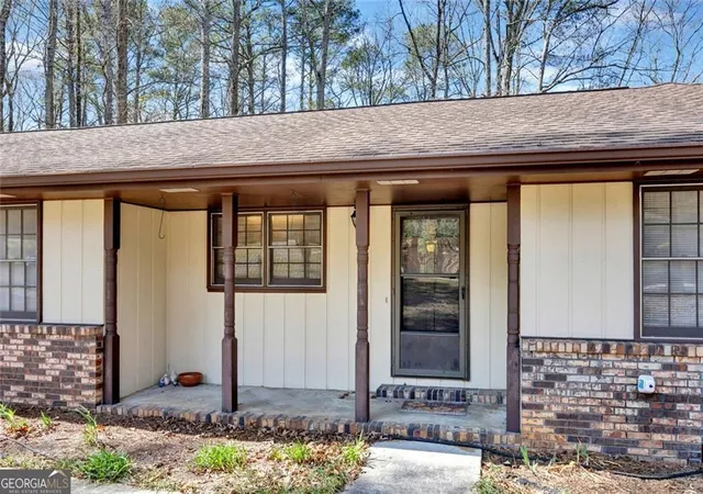 Photo 3 of Single family home for sale at 395 Sw Cedar Ln, Conyers, GA 30094 | MLS# 10710611 | Listing updated on 2026-08-19